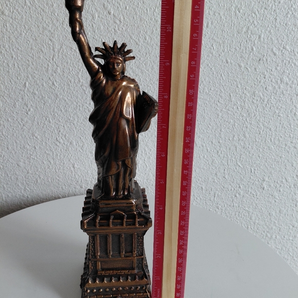 Bronze Statue of Liberty Figurine - Picture 10 of 15